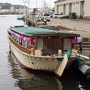 小樽みなと防波堤は屋形船に乗って見学 小樽みなと防波堤は屋形船に乗って見学