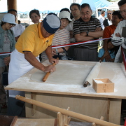 浦臼町ぼたんそば収穫祭での蕎麦打ちの実演