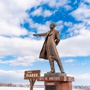 「少年よ大志を抱け」で有名なクラーク博士像 「少年よ大志を抱け」で有名なクラーク博士像