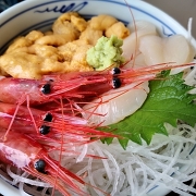 三色丼（イメージ）