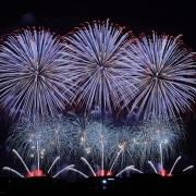 モエレ沼公園の花火大会(北海道芸術花火)の様子 モエレ沼公園の花火大会(北海道芸術花火)の様子
